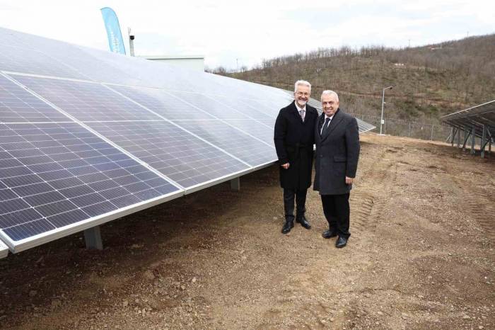 Nilüfer Belediyesi Güneş Enerji Santralini Hizmete Açtı