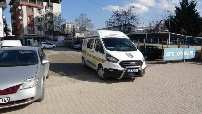 Otoparkta Silahlı Kavga: 1 Ağır Yaralı