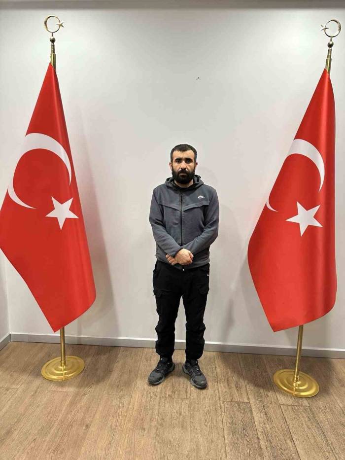 Mit Ve Emniyetten Yurt Dışı Operasyonu: Sözde Sorumlu Terörist Kaçamadan Yakalandı