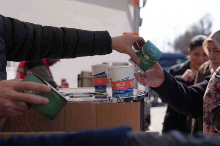 Gölbaşı Belediyesinden Vatandaşlara Berat Kandili İkramları