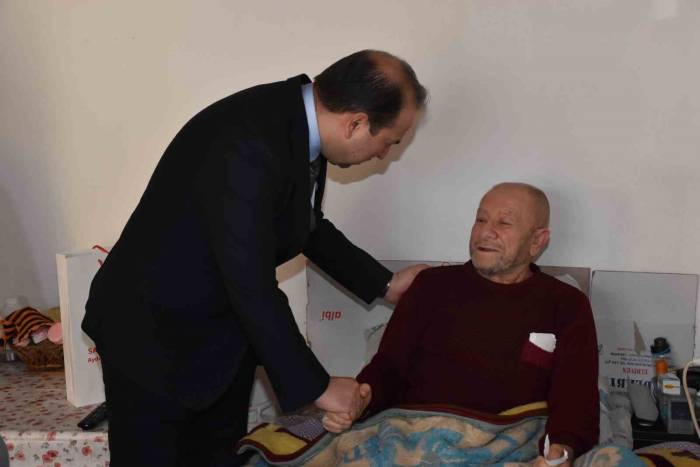 Aydın’da Evde Sağlık Hizmeti Alan Vatandaşlar Yalnız Bırakılmıyor