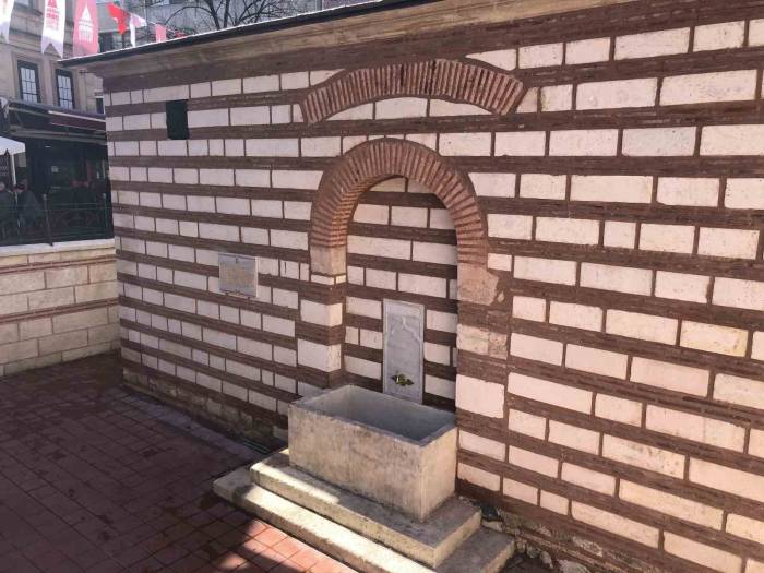 Beyoğlu’ndaki 500 Yıllık Tersane Emini Ahmed Ağa Çeşmesi’nin Restorasyonu Tamamlandı