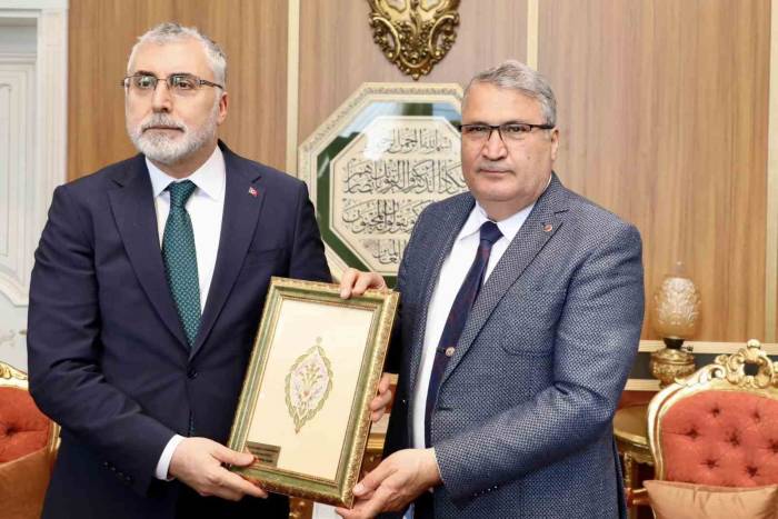 Başkan Çerçi Bakan Işıkhan’a Çalışmalarını Anlattı