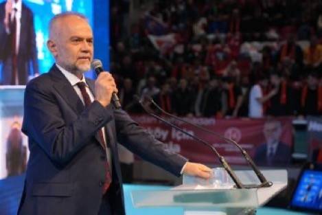 Başkan Ahmet Poyraz: "Çekmeköy’de Kentsel Dönüşüm İle 2000 Yılı Öncesi Yapılan Siteleri Dönüştüreceğiz"