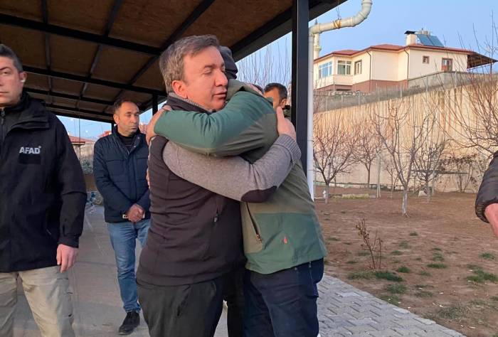 Vali Aydoğdu, Kayıp Madencilerin Ailelerini Yalnız Bırakmıyor