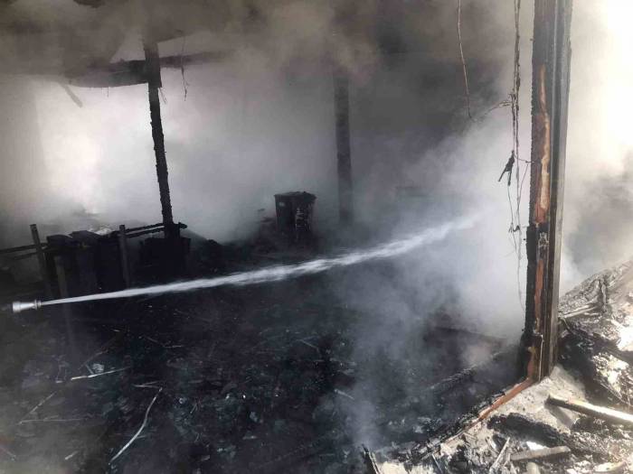 Oyun Parkı Çıkan Yangınla Kullanılmaz Hale Geldi