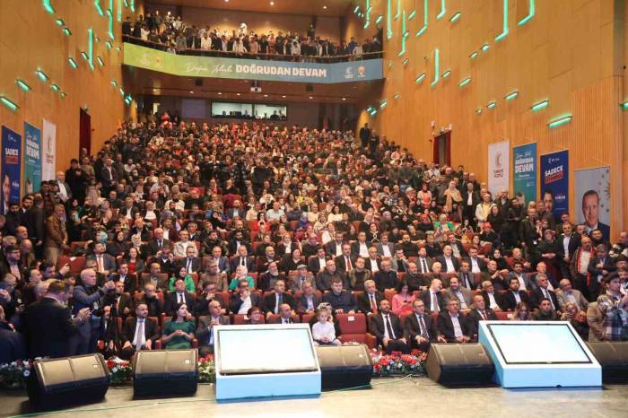 Zeytinburnu Belediye Başkanı Arısoy, ‘31 Mart Seçim Beyannamesi Toplantısı’nda Yeni Dönem Vaatlerini Açıkladı