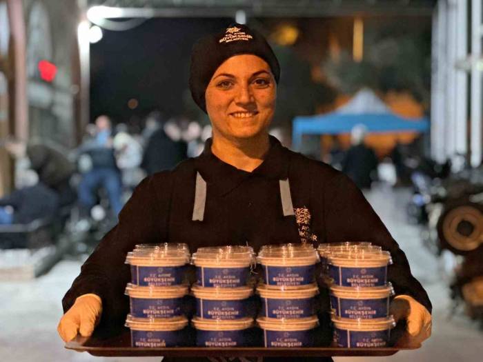 Büyükşehir’den Berat Kandili’nde Helva Hayrı