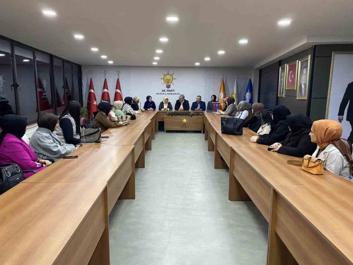 Ak Parti Kadın Kollarına Teşekkür