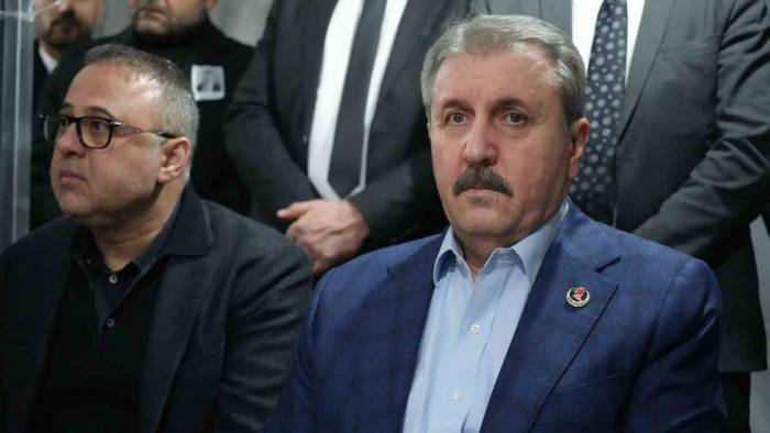 Bbp Genel Başkanı Destici, Merhum Pevrul Kavlak İçin Kur’an-ı Kerim Okudu