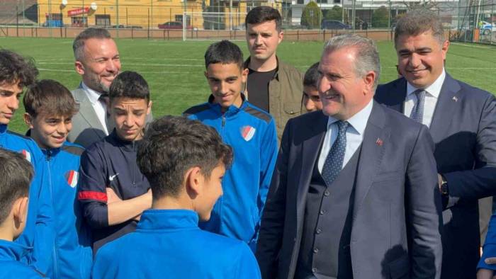 Bakan Osman Aşkın Bak: "Türkiye Sporda Devrim Yaşıyor"