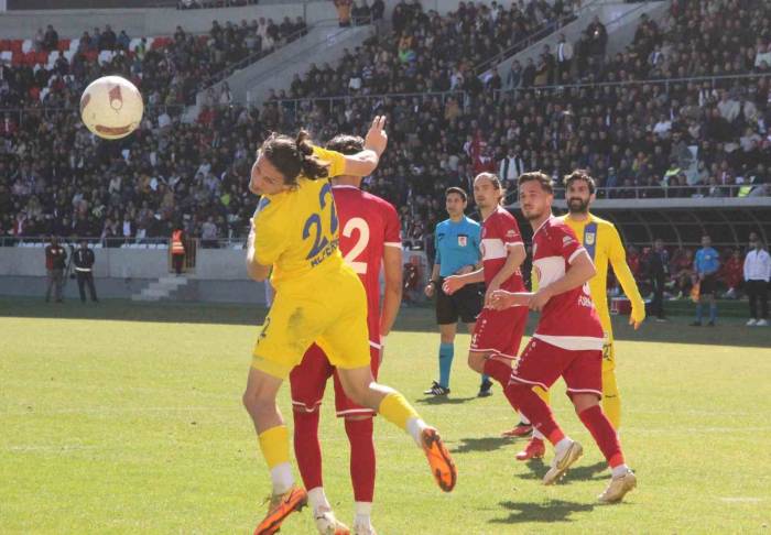 Tff 2. Lig: Karaman Fk: 2 - Belediye Derincespor: 0