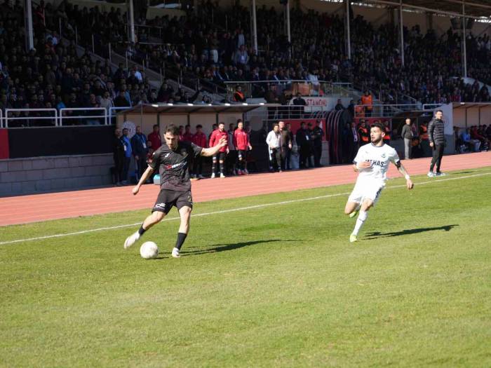 Tff 2. Lig: Kastamonuspor: 1 - Menemen Futbol Kulübü: 0