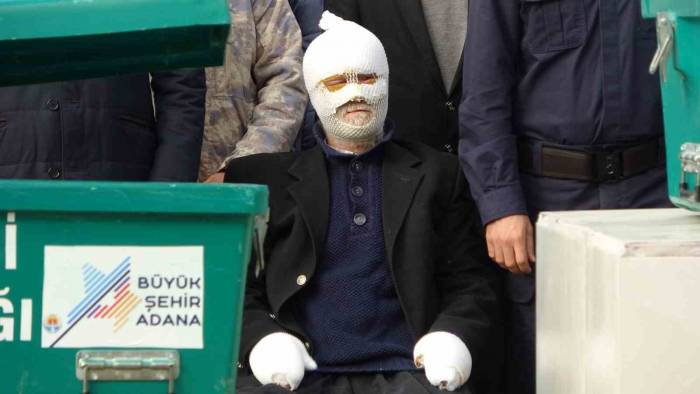 Eşini Ve İki Oğlunu Kaybeden Acılı Baba: "1992’de Ölseydim Bu Acıyı Görmezdim"