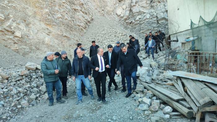 Vali Mustafa Çiftçi, Göçük Bölgesinde İncelemelerde Bulundu