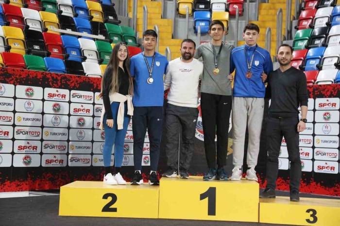 Aydınlı Genç Sporcular İstanbul’da Göz Doldurdu