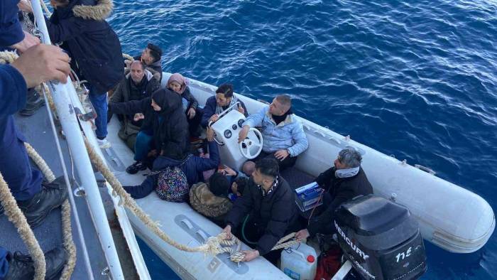 İzmir Açıklarında Düzensiz Göçmen Hareketliliği