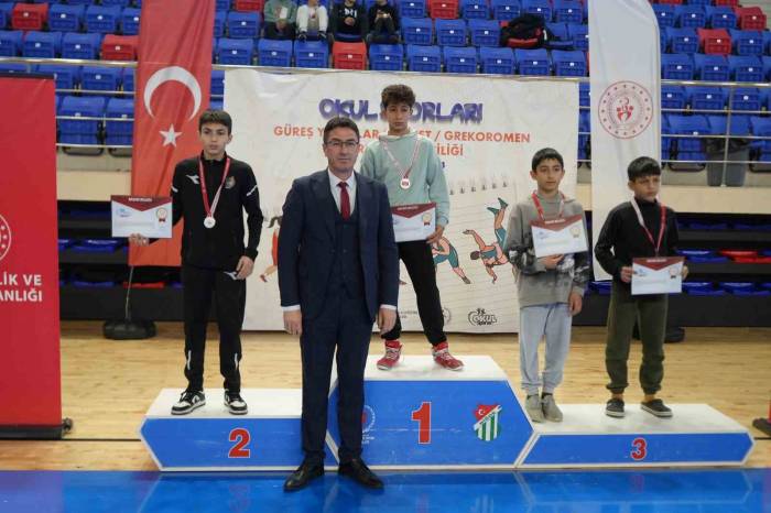 Okul Sporları Güreş Türkiye Şampiyonası, Niğde’nin Ev Sahipliğinde Başladı