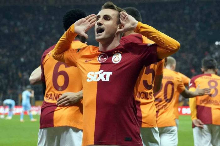 Trendyol Süper Lig: Galatasaray: 2 - Antalyaspor: 1 (İlk Yarı)