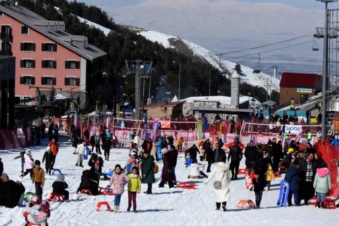 Palandöken’de Kayak Keyfi Sürüyor