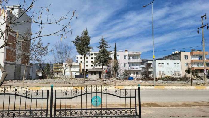 6 Şubat Depreminde Yıkılan Binanın Ve Panik Anlarının Görüntüsü Ortaya Çıktı