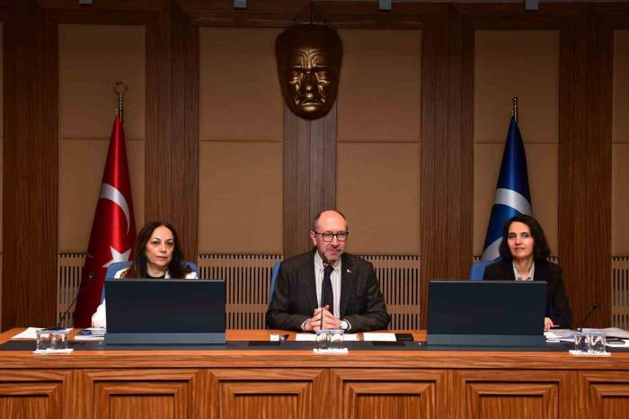 Program İzleme Ve İyileştirme Komisyonu İlk Toplantısını Gerçekleştirdi