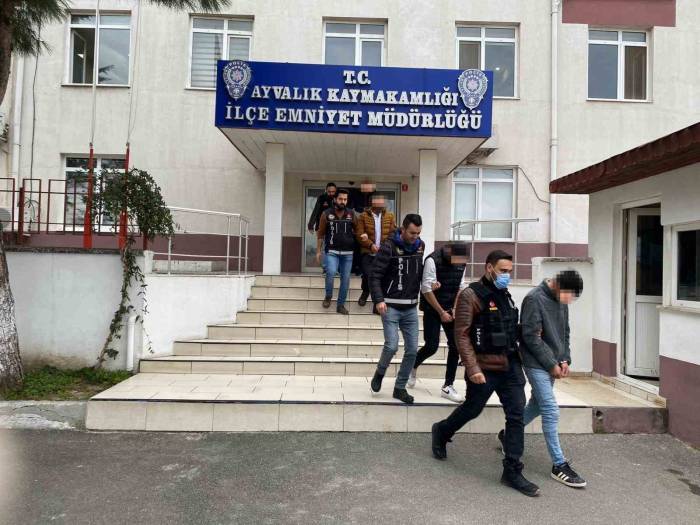 Ayvalık’ta Polisten Rekor Operasyon: 7 Bin 194 Adet Uyuşturucu Hap Ele Geçirdi