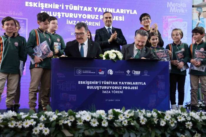 Bakan Kacır: “Türkiye Yüzyılı’nın Mimarı Gençlerimiz Başarı Hikâyelerimize Yeni Sayfalar Ekleyecek”