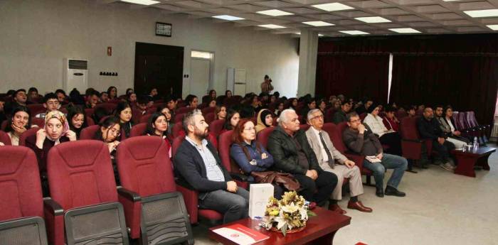 Gaün’de “Kutadgu Bilig Beyit Okumaları” Konferansı