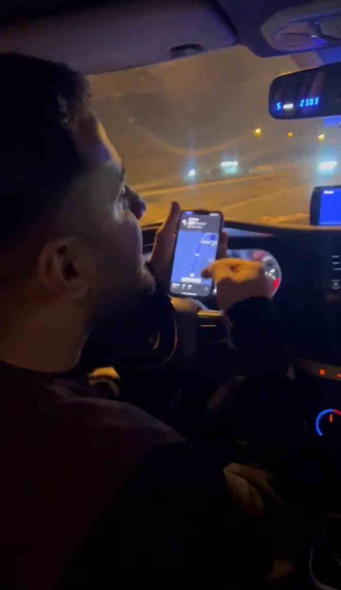 İstanbul’da “Taksimetreyi Neden Açmadın” Kavgası Kamerada: Müşterileri Otoyolda İndirmek İstedi, Kaydı Görünce Vazgeçti