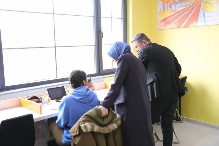 Pursaklar Belediye Başkanı Çetin’den Alev Alatlı Millet Kıraathanesi’ne Ziyaret