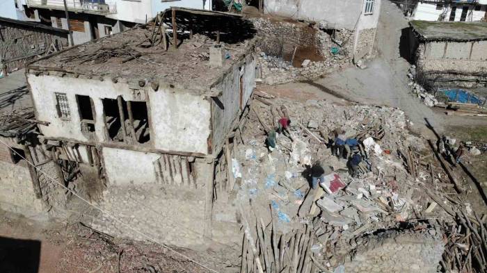 Tokatlı Şehit Yasin Karaca’nın Babaevi Yeniden Yapılıyor