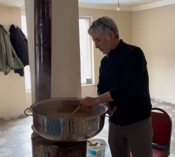 Tunceli’de Bir Muhtar, ’komünist Başkan’ Kadıköy’den Aday Oldu Diye Nohut Çorbası Dağıttı