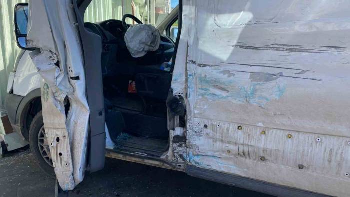 Diyarbakır’da 4 Aracın Karıştığı Kazada 13 Kişi Yaralandı