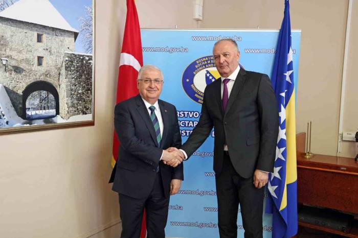 Milli Savunma Bakanı Güler, Bosna Hersekli Mevkidaşı Helez İle Bir Araya Geldi