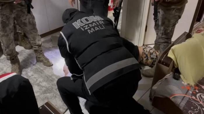 Kafes-49 Operasyonunun İzmir Ayağında 8 Tutuklama