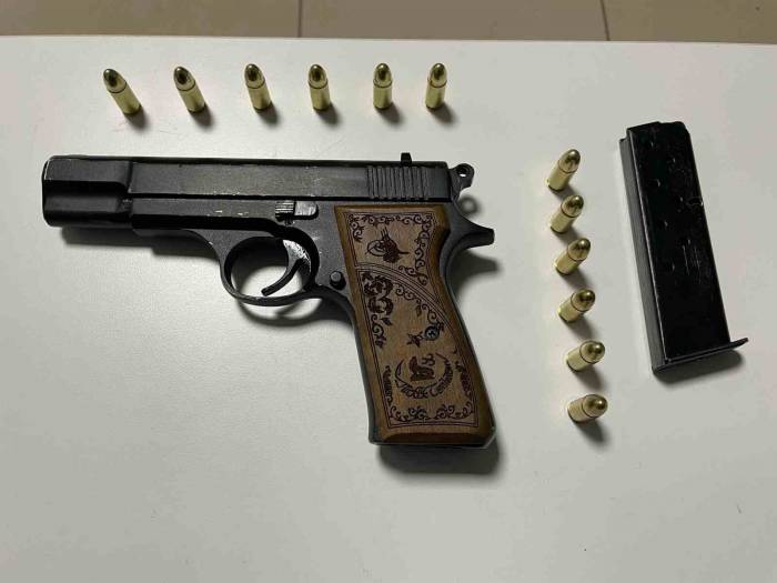 Ankara’da Fetö, Uyuşturucu Ve Ruhsatsız Silah Operasyonları: 4 Gözaltı