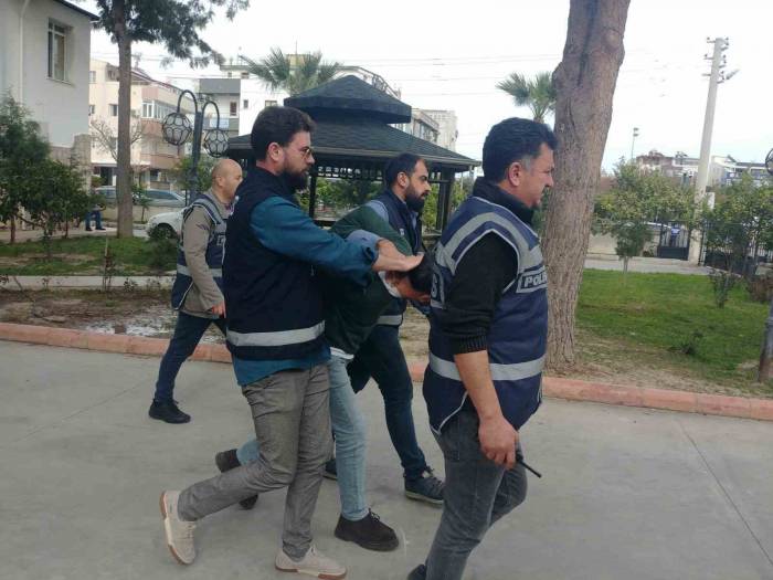 Kız Arkadaşına Mesaj Atan Kişiyi Pompalı Tüfekle Öldürmüştü