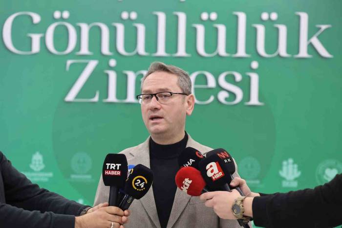 Başakşehir’de Gönüllülük Zirvesi Düzenlendi