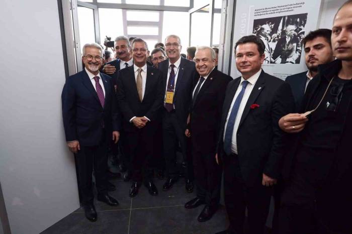 Özgür Özel, Nilüfer’deki Sağlık Müzesi’nin Açılışını Yaptı