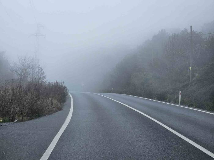 Sarıyer’de Sürücüler Yoğun Sis Nedeniyle Zor Anlar Yaşadı