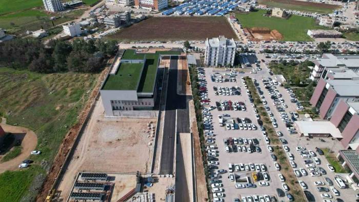 Yeni Hastane Güzergahında Asfalt Çalışmaları Sürüyor