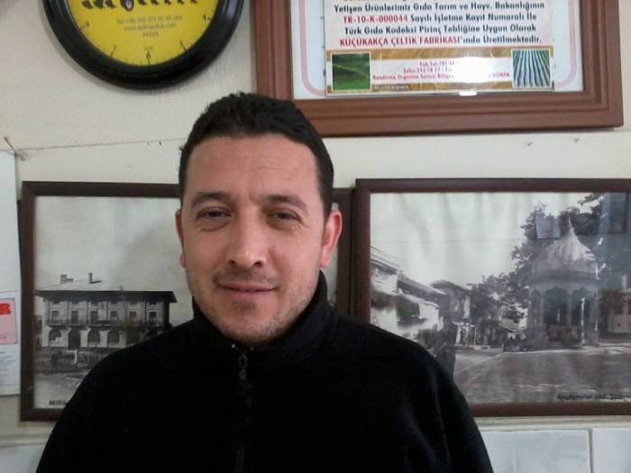 Tüm Şehir Bu Başkan Adayını Konuşuyor, Adı Var, Kendi Yok