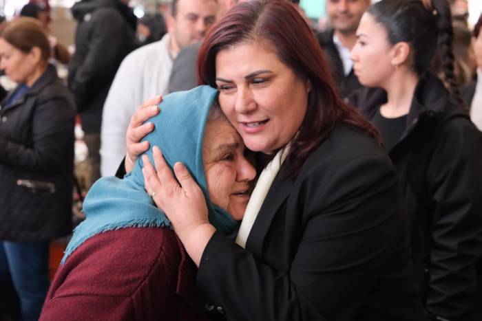 Başkan Çerçioğlu, Pazaryerinde Vatandaşlarla Buluştu