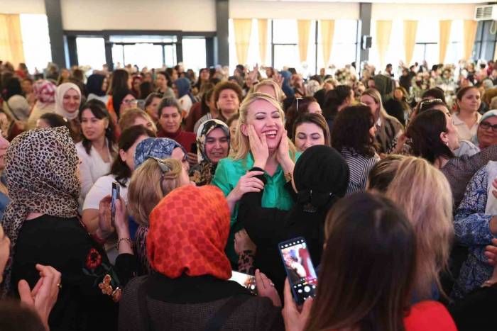 Kadınlardan Başkan Şeniz Doğan’a Büyük İlgi