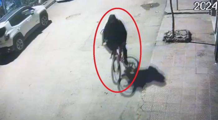 Bursa’da Akılalmaz Hırsızlık : Tavan Arasına Koyduğu 650 Bin Tl’lik Altın Ve Paraları Çalındı