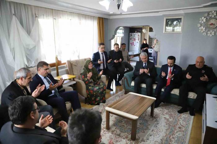 Vali Aslan Şehit Yakınları Ve Gazileri Yalnız Bırakmıyor