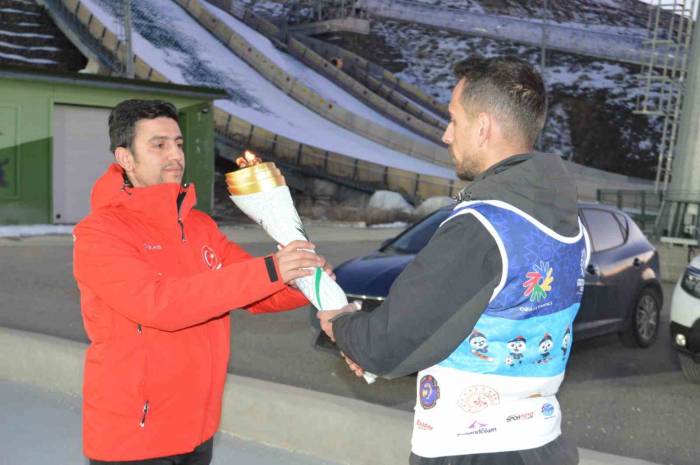 2023 Kış Deaflympics’in Meşale Ateşi Palandöken’de Yandı