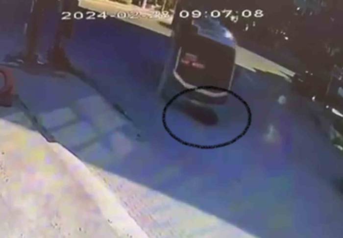 Yayanın Minibüsün Altında Ezilerek Can Verdiği Anlar Kamerada