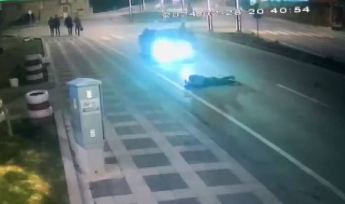 Otomobilin Yayaya Çarptığı An Kamerada